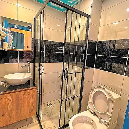 מלון Eymen Palace 2*
