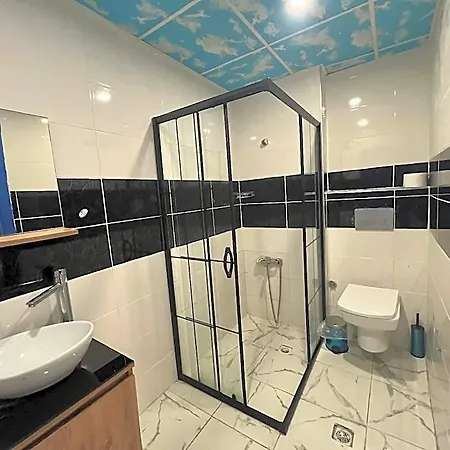 Eymen Palace מלון 2*